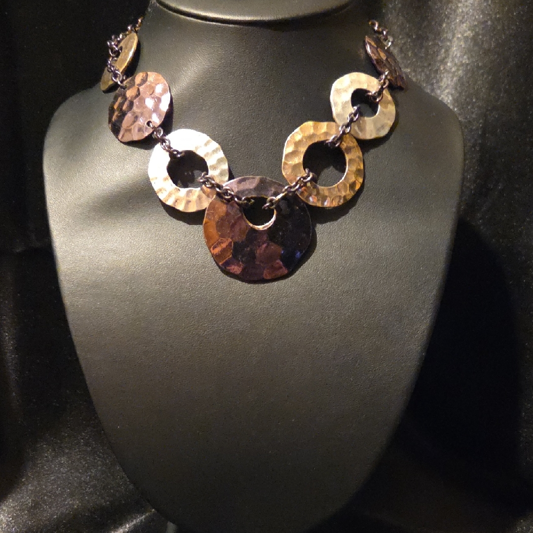 Estate Laura Ashley Circular Hammered Necklace 20$